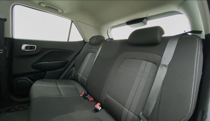 2020 Hyundai VENUE 1.0 TURBO GDI SX+ AT, Petrol, Automatic, 18,652 km, Right Side Rear Door Cabin