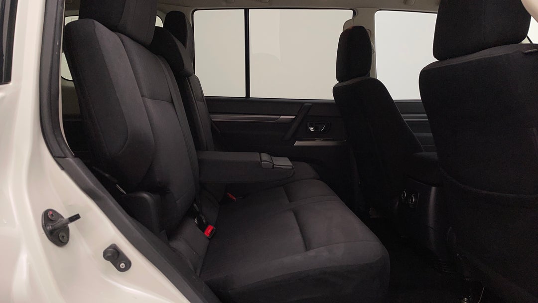 2015 Mitsubishi Pajero Glx Lwb (4x4), Automatic, 142636 km, Right Side Rear Door Cabin View