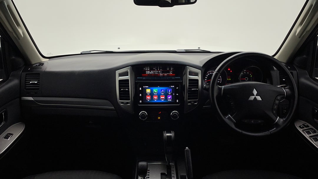 2015 Mitsubishi Pajero Glx Lwb (4x4), Automatic, 142636 km, Dashboard View