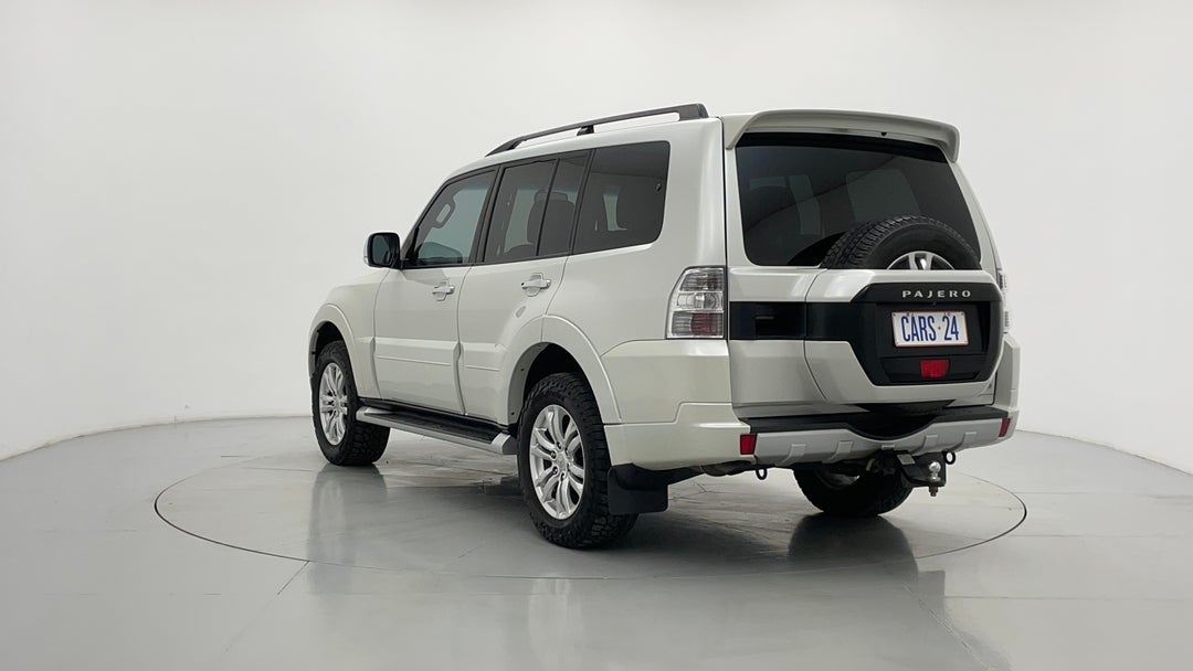 2015 Mitsubishi Pajero Glx Lwb (4x4), Automatic, 142636 km, Left Back Diagonal (45- Degree) View