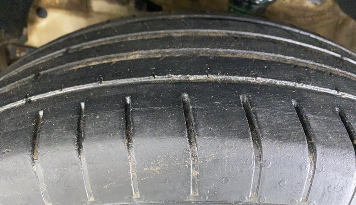 2019 Mahindra XUV300 1.5 W6 MT, Diesel, Manual, 49,179 km, Left Front Tyre Tread