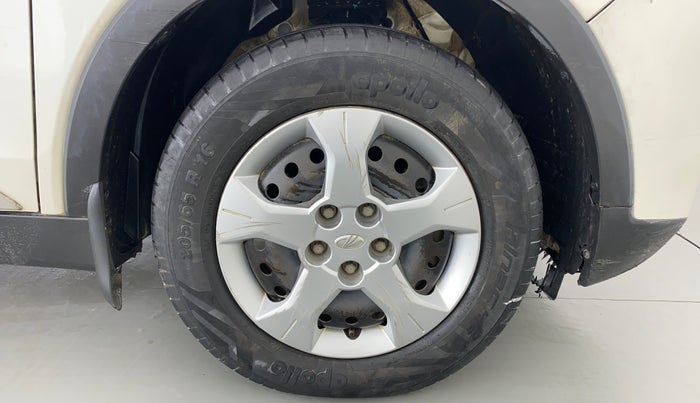2019 Mahindra XUV300 1.5 W6 MT, Diesel, Manual, 49,179 km, Right Front Wheel