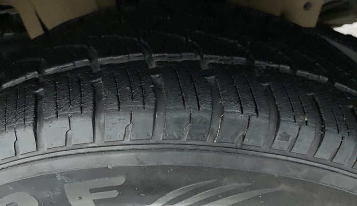 2019 Mahindra Scorpio S7 140 BHP 2WD, Diesel, Manual, 35,956 km, Left Front Tyre Tread