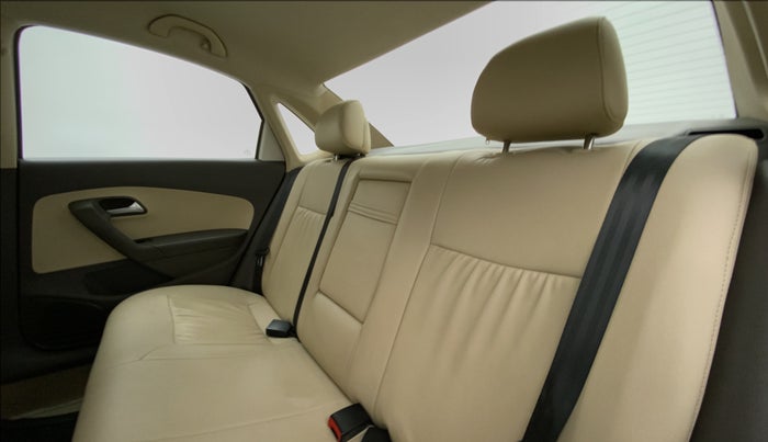 2015 Volkswagen Vento HIGHLINE PETROL, Petrol, Manual, 38,907 km, Right Side Rear Door Cabin