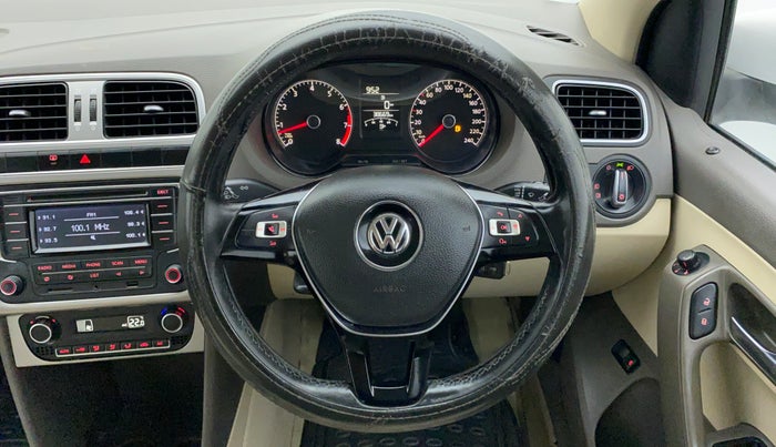 2015 Volkswagen Vento HIGHLINE PETROL, Petrol, Manual, 38,907 km, Steering Wheel Close Up