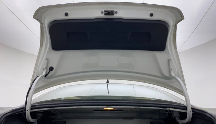 2015 Volkswagen Vento HIGHLINE PETROL, Petrol, Manual, 38,907 km, Boot Door Open