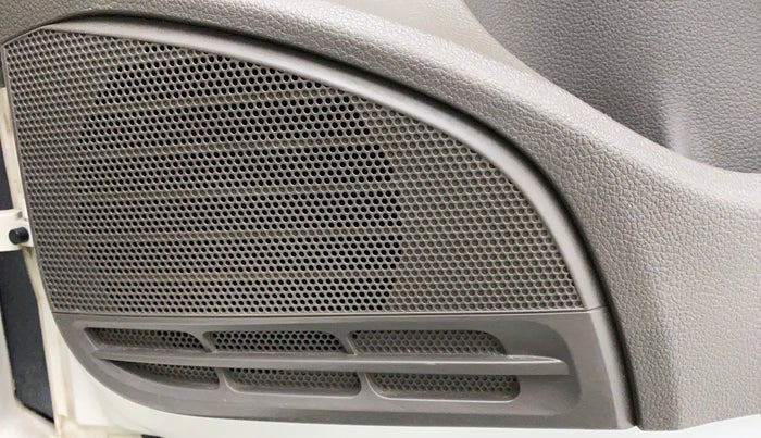2015 Volkswagen Vento HIGHLINE PETROL, Petrol, Manual, 38,907 km, Speaker