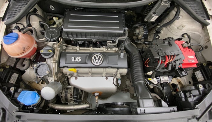 2015 Volkswagen Vento HIGHLINE PETROL, Petrol, Manual, 38,907 km, Open Bonet