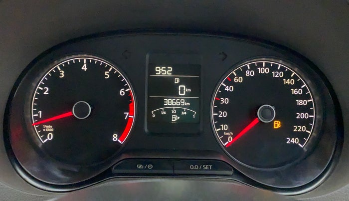 2015 Volkswagen Vento HIGHLINE PETROL, Petrol, Manual, 38,907 km, Odometer Image