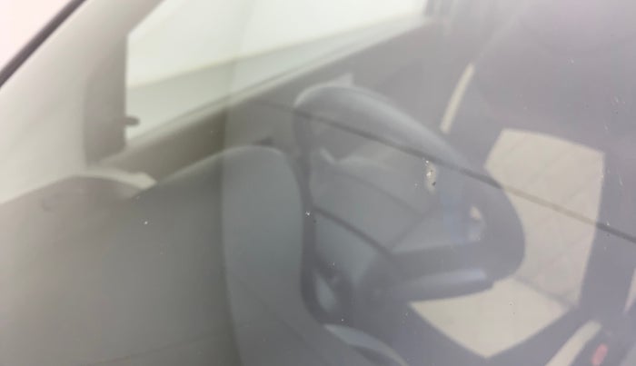 2016 Maruti Celerio VXI AMT (O), Petrol, Automatic, 1,04,320 km, Front windshield - Minor spot on windshield