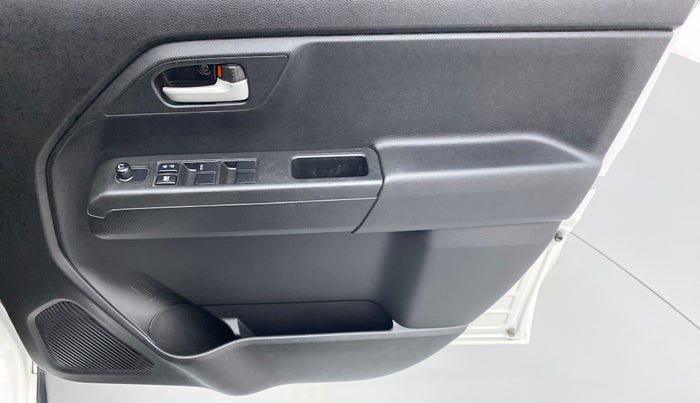 2019 Maruti New Wagon-R VXI 1.2L, Petrol, Manual, 8,350 km, Driver Side Door Panels Control