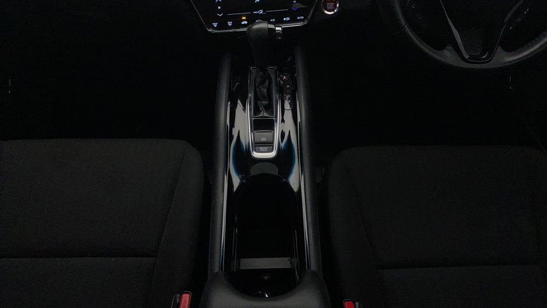 2015 Honda HR-V Vti-s, Automatic, 73952 km, Center Console