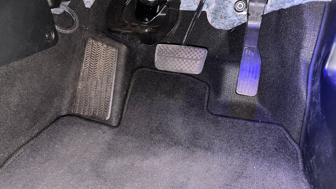 2015 Honda HR-V Vti-s, Automatic, 73952 km, Pedals and Footmat