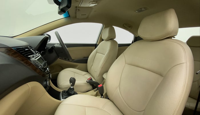 2014 Hyundai Verna FLUIDIC 1.6 CRDI SX, Diesel, Manual, 58,362 km, Right Side Front Door Cabin
