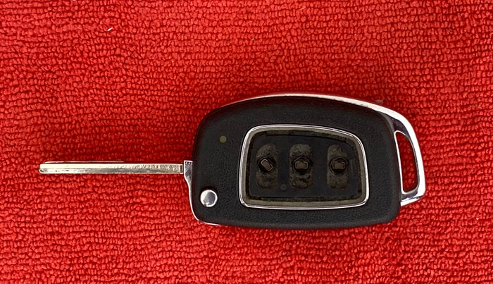 2014 Hyundai Verna FLUIDIC 1.6 CRDI SX, Diesel, Manual, 58,362 km, Lock system - Remote key not functional