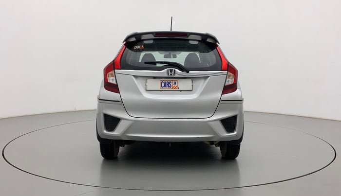 2016 Honda Jazz 1.2L I-VTEC V, Petrol, Manual, 1,09,814 km, Back/Rear