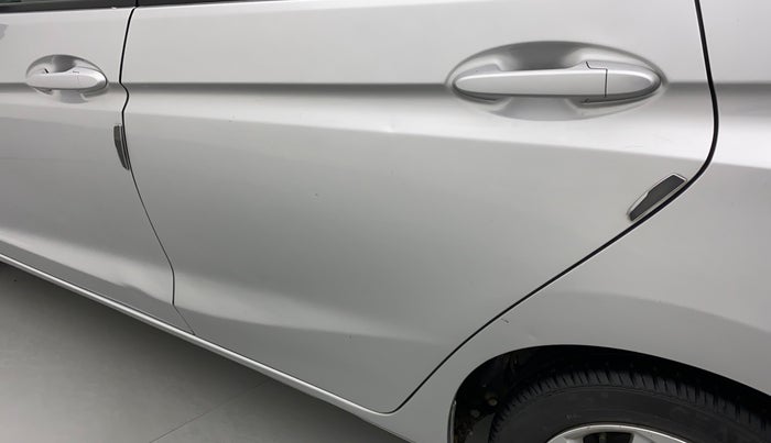 2016 Honda Jazz 1.2L I-VTEC V, Petrol, Manual, 1,09,814 km, Rear left door - Minor scratches