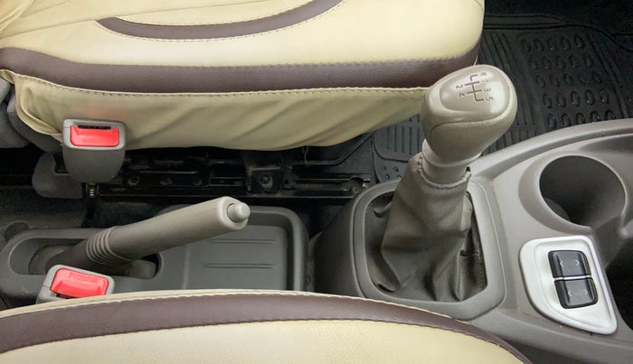 2016 Datsun Redi Go T (O), Petrol, Manual, 50,225 km, Gear Lever