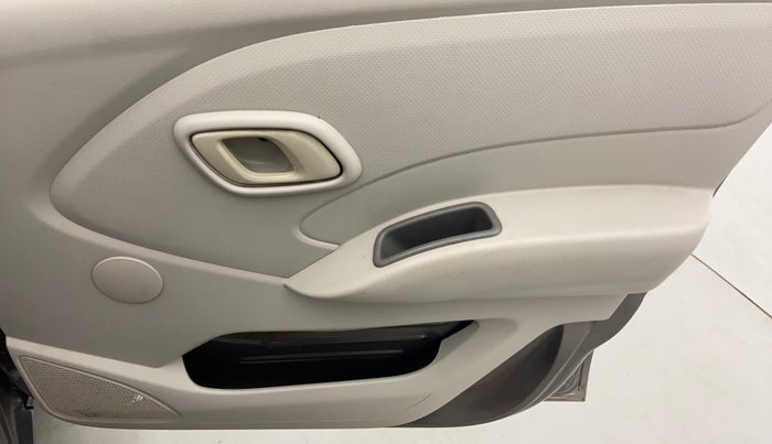 2016 Datsun Redi Go T (O), Petrol, Manual, 50,225 km, Driver Side Door Panels Controls