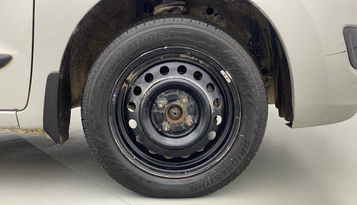 2014 Maruti Wagon R 1.0 VXI, Petrol, Manual, 90,433 km, Right Front Wheel