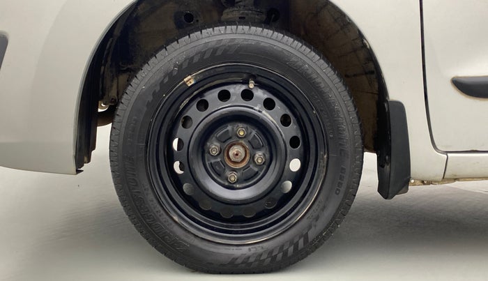 2014 Maruti Wagon R 1.0 VXI, Petrol, Manual, 90,433 km, Left Front Wheel
