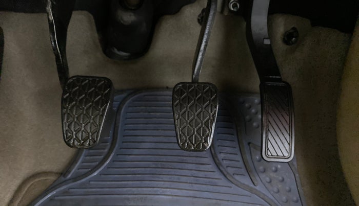 2015 Ford Figo Aspire 1.2 TITANIUM PETROL, Petrol, Manual, 23,639 km, Pedals