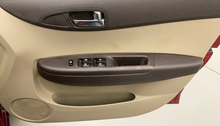 2010 Hyundai i20 MAGNA 1.2, Petrol, Manual, 62,822 km, Driver Side Door Panels Control