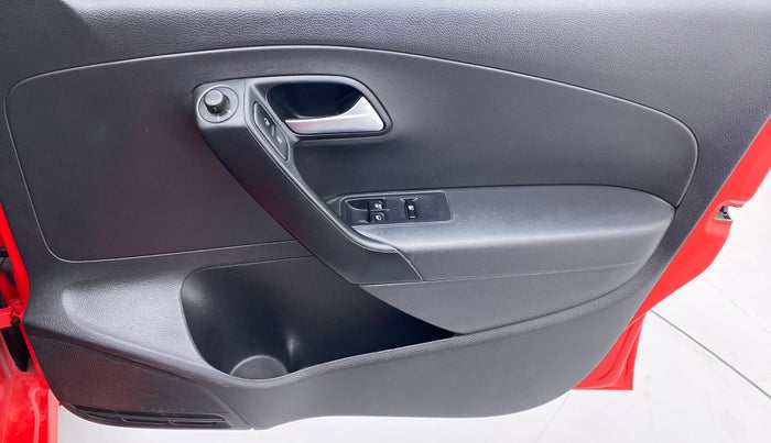 2018 Volkswagen Polo COMFORTLINE 1.0 PETROL, Petrol, Manual, 27,368 km, Driver Side Door Panels Control