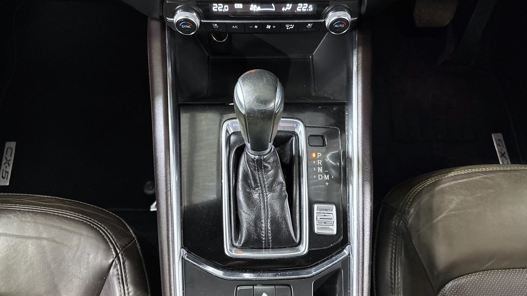 2019 Mazda CX-5 Akera (4x4), Automatic, 109222 km, Gear Lever 