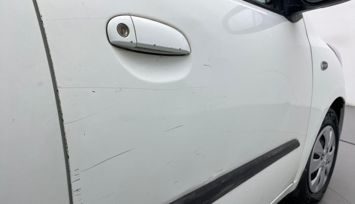 2012 Hyundai i10 MAGNA 1.2, Petrol, Manual, 30,779 km, Driver-side door - Minor scratches