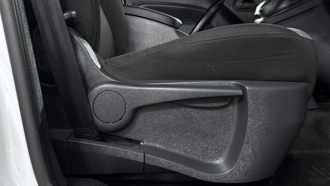 2021 Renault Kangoo Compact 1.2, Automatic, 10862 km, Drivers Side Adjustment Panel