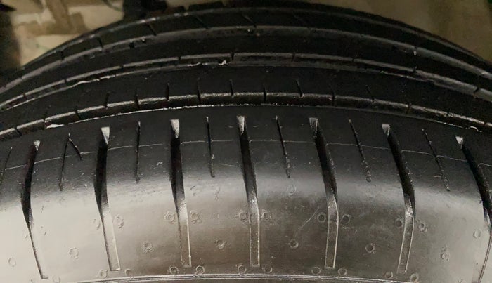 2021 Mahindra XUV300 W4 1.5 DIESEL, Diesel, Manual, 17,548 km, Left Front Tyre Tread