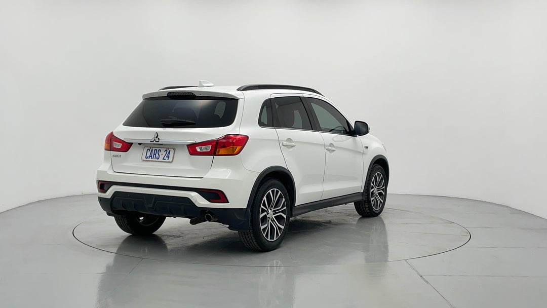 Right Back Diagonal (45- Degree) View