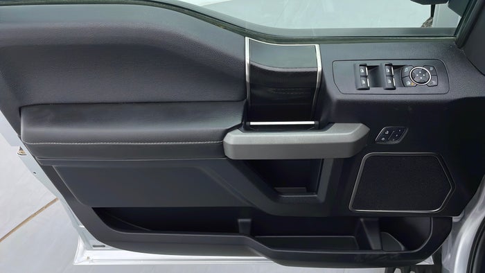 FORD F 150-Driver Side Door Panels Controls