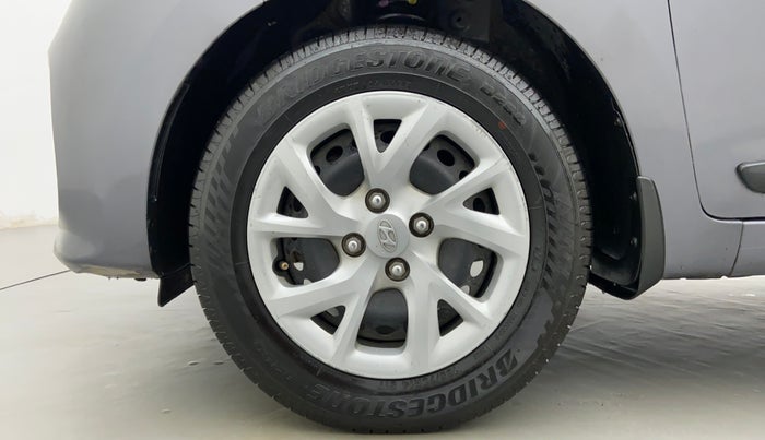 2017 Hyundai Grand i10 MAGNA 1.2 KAPPA VTVT, CNG, Manual, 74,322 km, Left Front Wheel