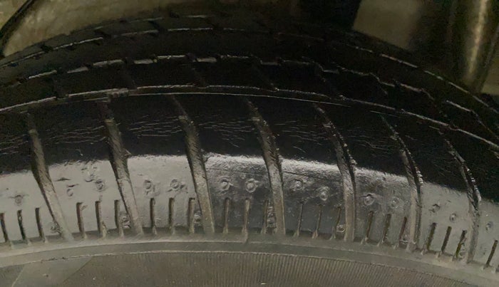 2019 Maruti Celerio VXI CNG, CNG, Manual, 31,539 km, Right Front Tyre Tread