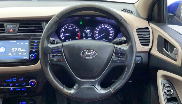 2016 Hyundai Elite i20 ASTA 1.2 (O), Petrol, Manual, 47,656 km, Steering Wheel Close Up