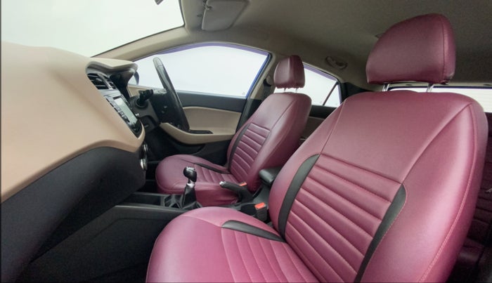 2016 Hyundai Elite i20 ASTA 1.2 (O), Petrol, Manual, 47,656 km, Right Side Front Door Cabin