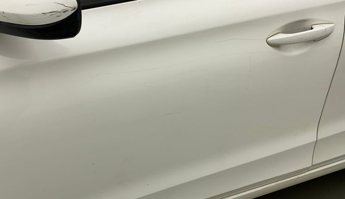 2018 Hyundai Elite i20 MAGNA EXECUTIVE 1.2, Petrol, Manual, 48,565 km, Front passenger door - Minor scratches