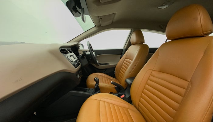 2018 Hyundai Elite i20 MAGNA EXECUTIVE 1.2, Petrol, Manual, 48,565 km, Right Side Front Door Cabin