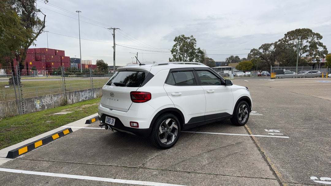 Right Back Diagonal (45- Degree) View