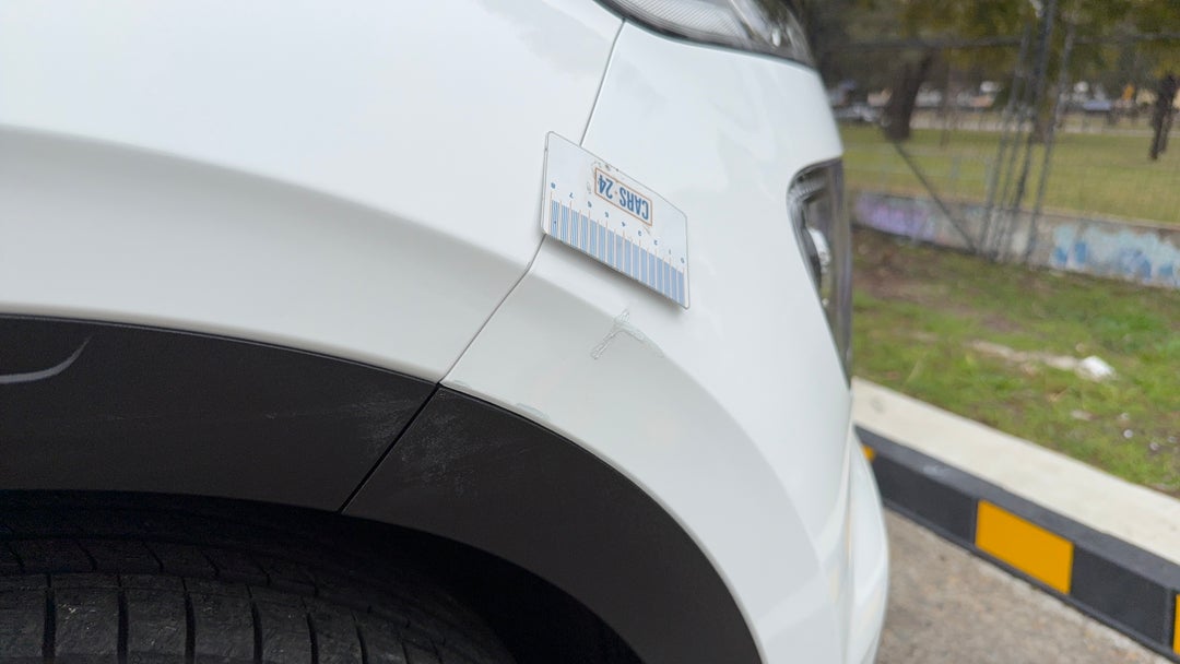 Bumper Front Scratch