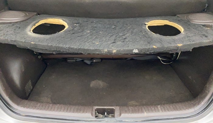 2011 Hyundai Santro Xing GL PLUS, Petrol, Manual, 75,832 km, Boot Inside