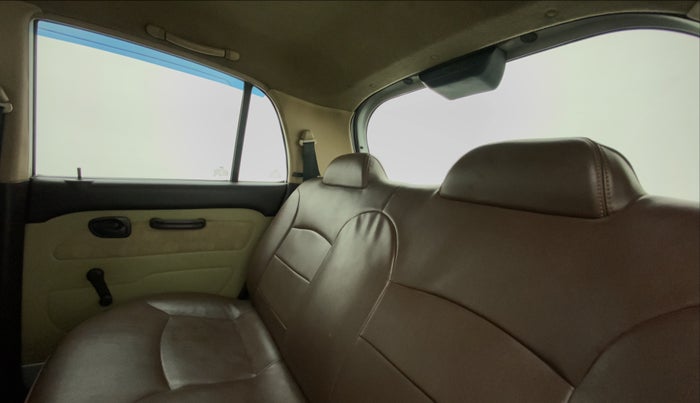 2011 Hyundai Santro Xing GL PLUS, Petrol, Manual, 75,832 km, Right Side Rear Door Cabin