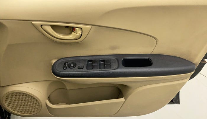 2014 Honda Amaze 1.5L I-DTEC SX, Diesel, Manual, 1,09,690 km, Driver Side Door Panels Control