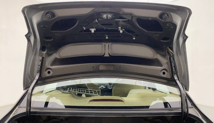 2014 Honda Amaze 1.5L I-DTEC SX, Diesel, Manual, 1,09,873 km, Boot Door Open