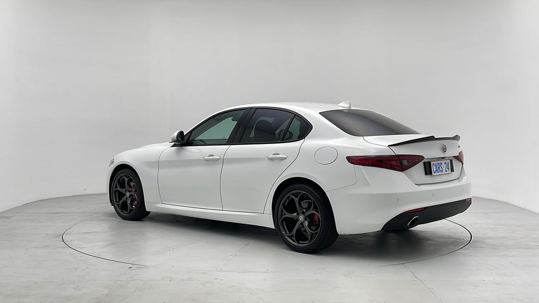 Left Back Diagonal (45- Degree) View