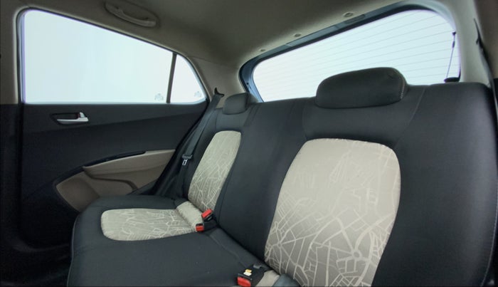 2016 Hyundai Grand i10 SPORTZ 1.2 KAPPA VTVT, Petrol, Manual, 63,195 km, Right Side Rear Door Cabin