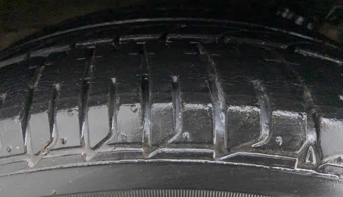 2014 Hyundai Verna FLUIDIC 1.6 SX VTVT, Petrol, Manual, 18,159 km, Right Rear Tyre Tread