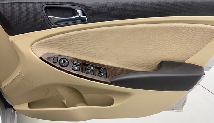 2014 Hyundai Verna FLUIDIC 1.6 SX VTVT, Petrol, Manual, 18,159 km, Driver Side Door Panels Control